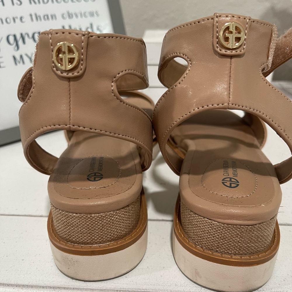 Giani Bernini Tan Sandals